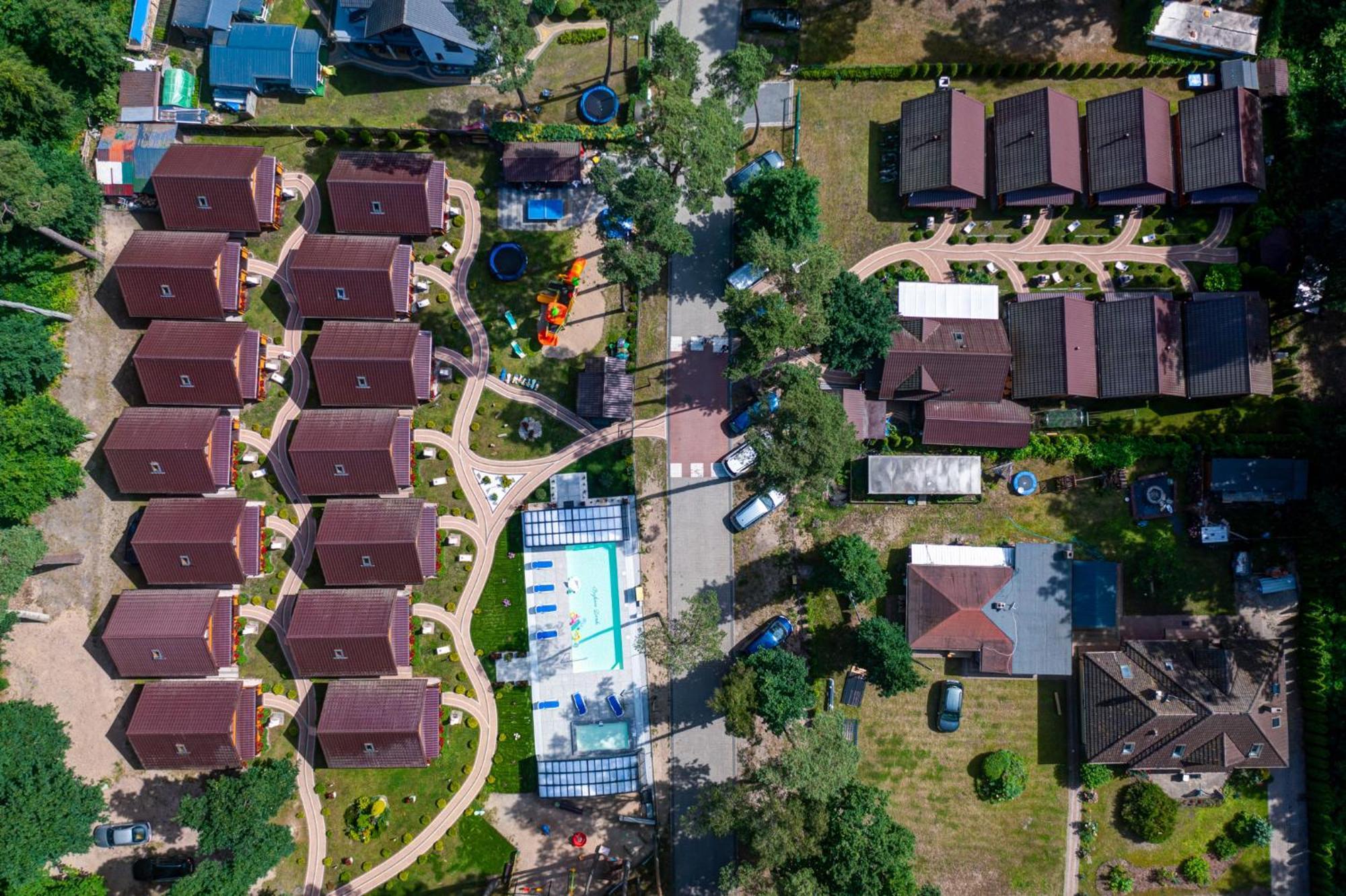 Bajkowe Domki โปเบียโรโว ภายนอก รูปภาพ