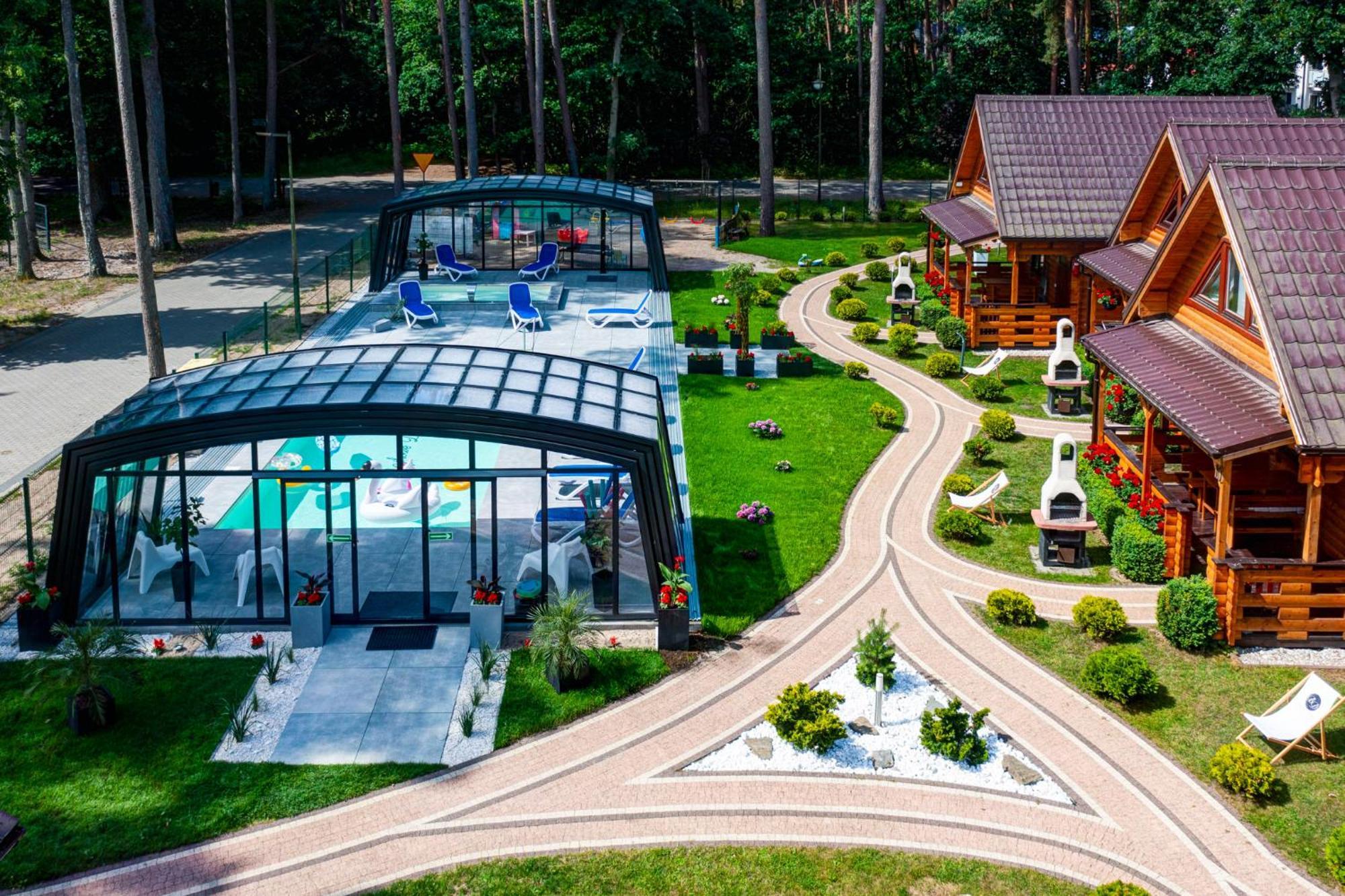 Bajkowe Domki โปเบียโรโว ภายนอก รูปภาพ