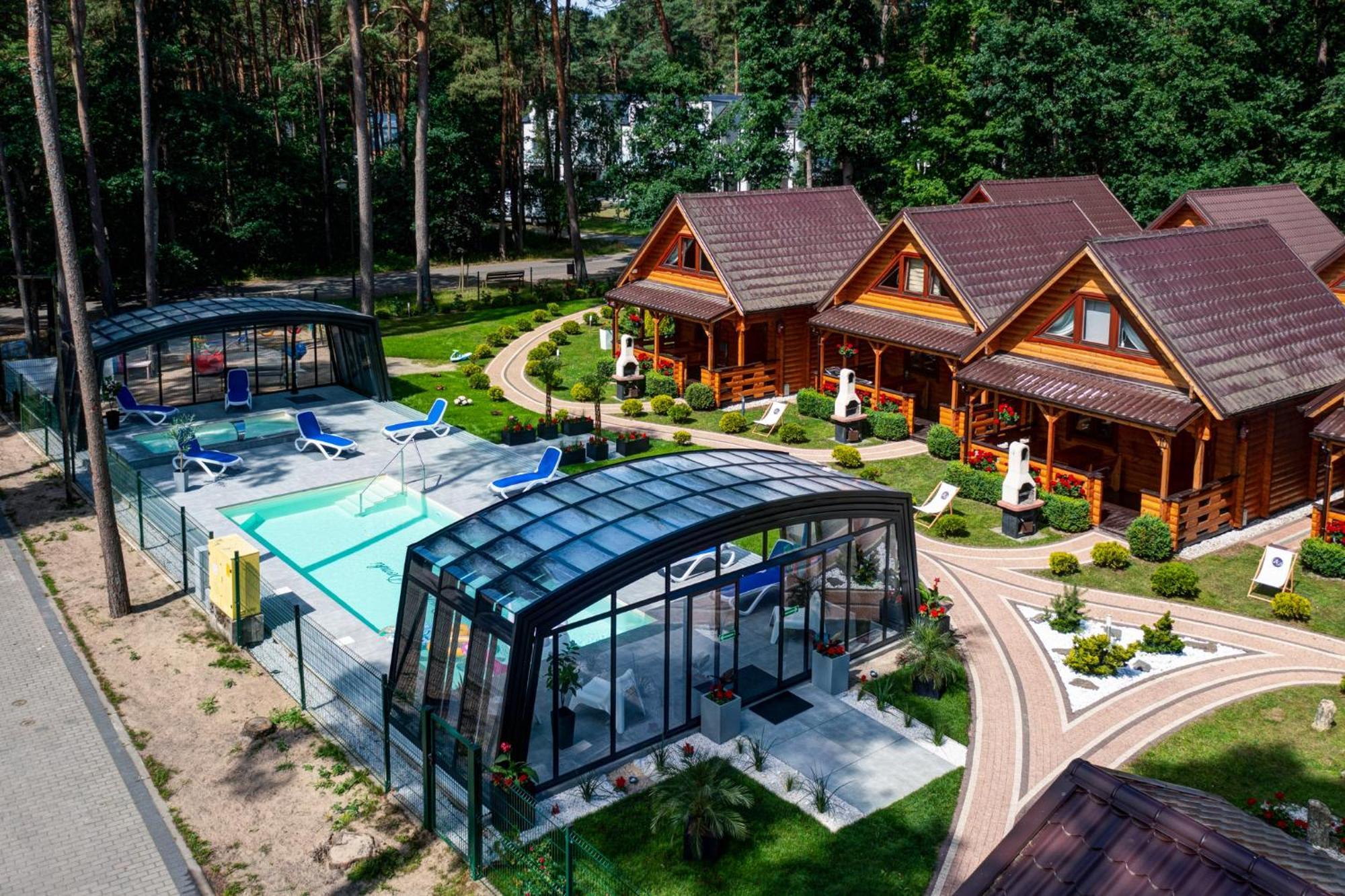 Bajkowe Domki โปเบียโรโว ภายนอก รูปภาพ