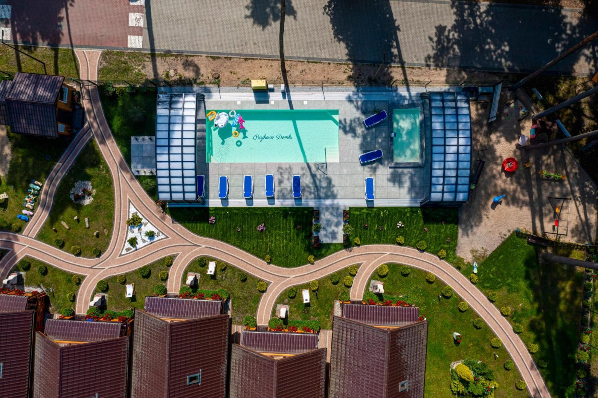 Bajkowe Domki โปเบียโรโว ภายนอก รูปภาพ