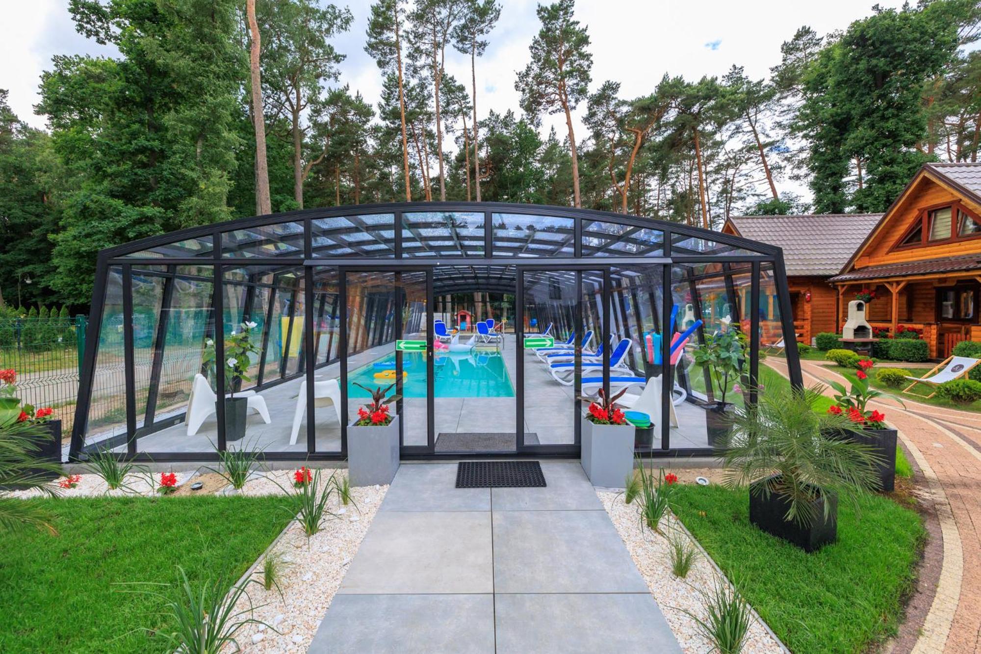 Bajkowe Domki โปเบียโรโว ภายนอก รูปภาพ