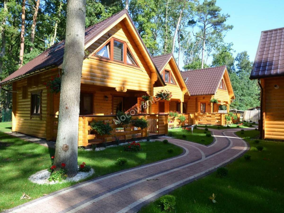 Bajkowe Domki โปเบียโรโว ภายนอก รูปภาพ