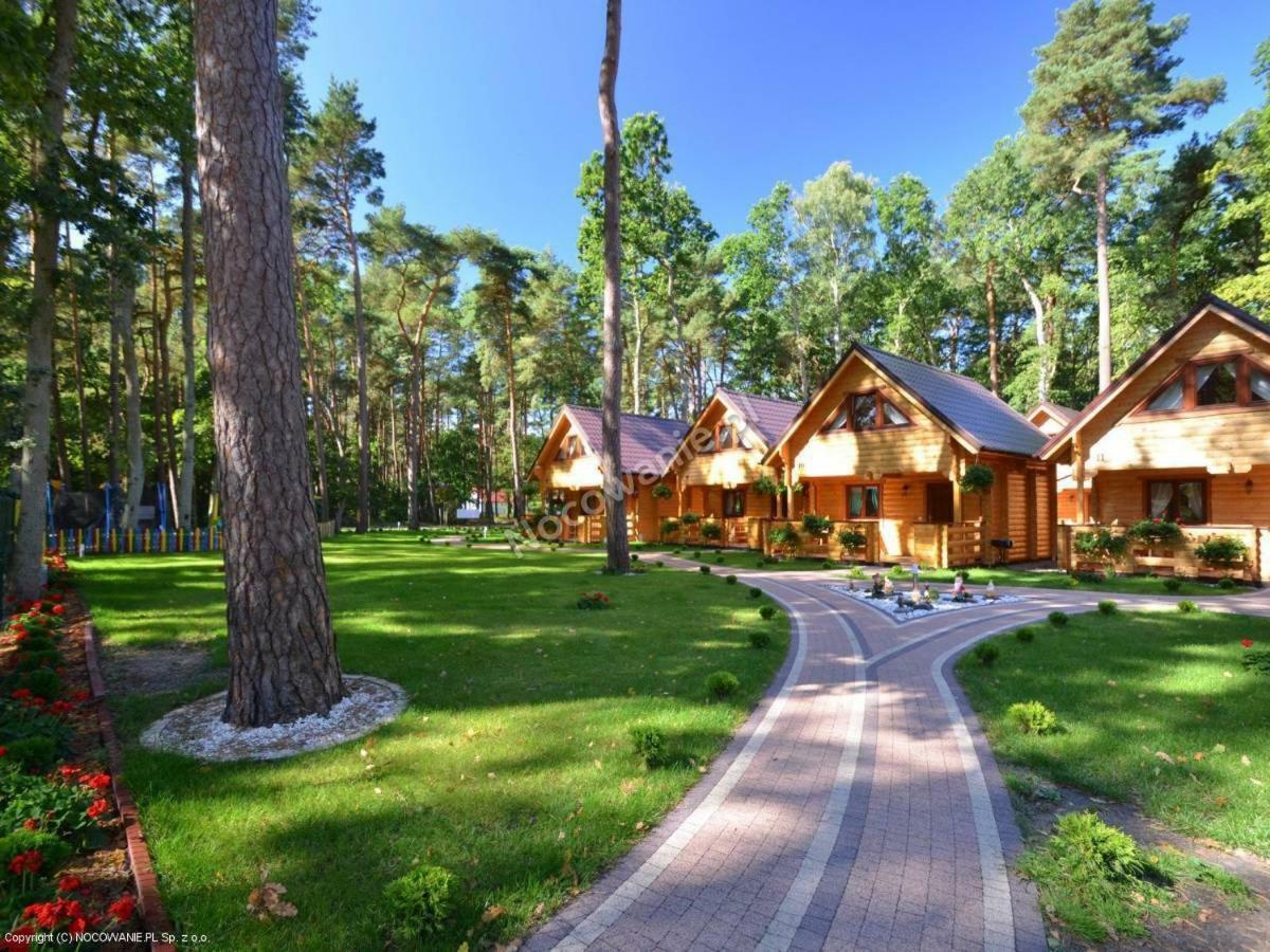 Bajkowe Domki โปเบียโรโว ภายนอก รูปภาพ